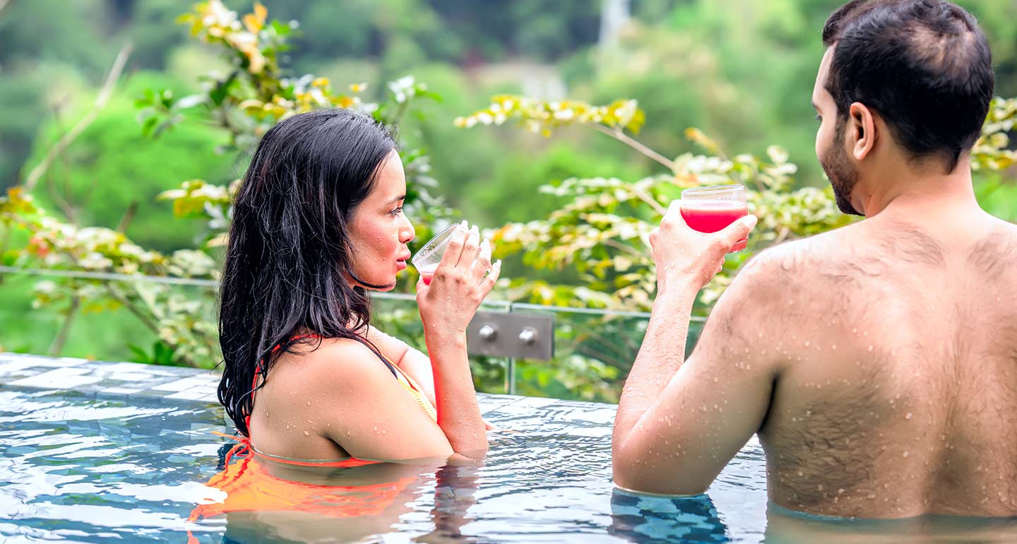 Floating Breakfasts & Poolside Dining