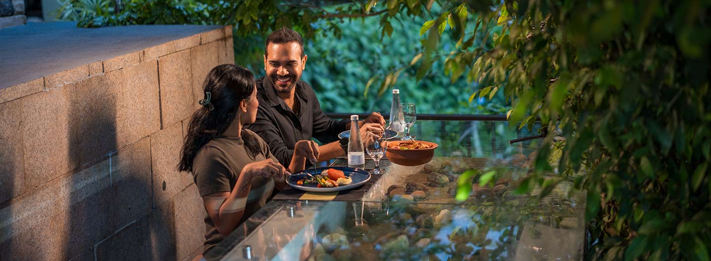 Dinning in O2 Villa