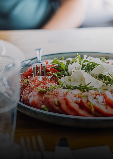 Farm-to-Table Organic Dining