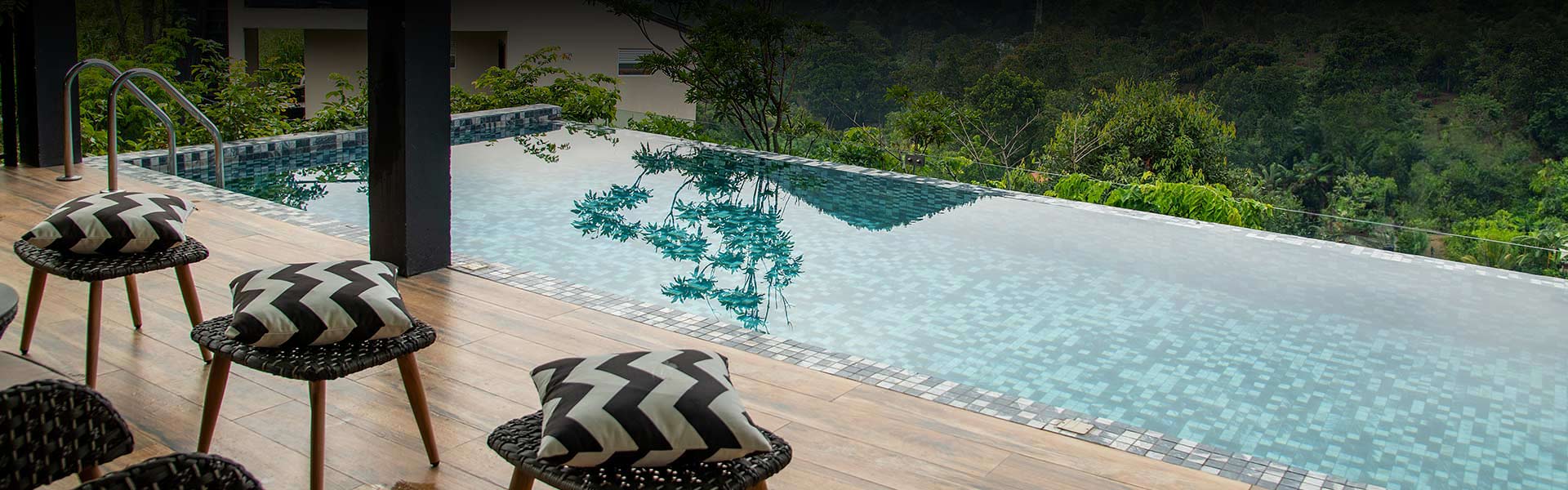 Pool at O2 Villas Ella