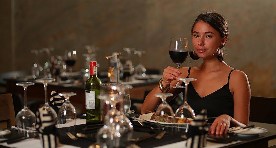 Dine at O2 Villas Yala