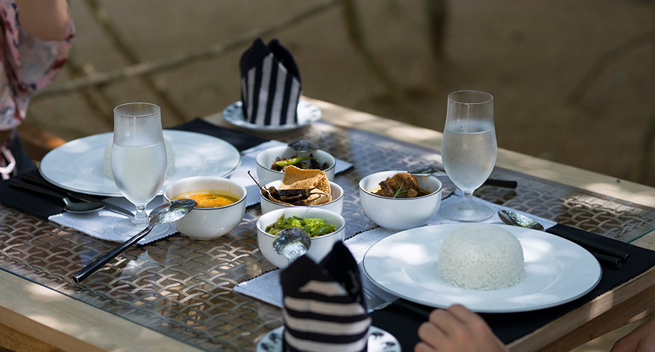 Foods in O2 Villa Yala